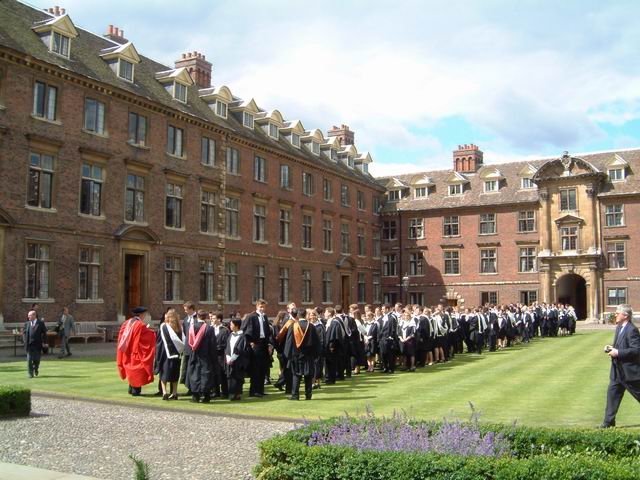 Catz Graduates in Main Court