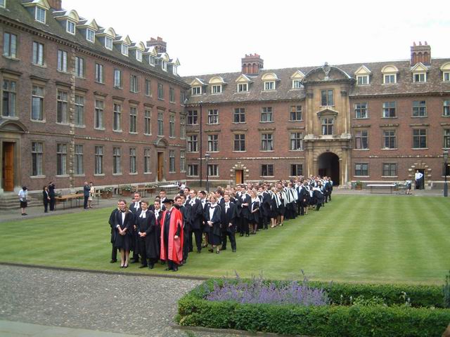Catz Graduates in Main Court