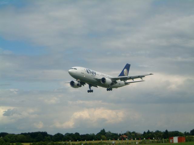 Waiting at the taxiway
